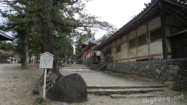 Smaller shrines.