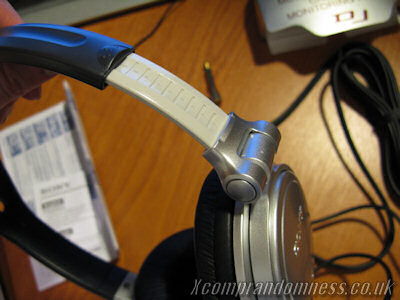 Sony    Headphones on Some Fairly Sore Ears If You Wear Them For Maybe Just Over An Hour
