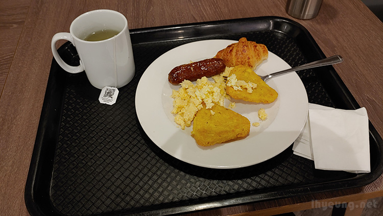 Hot food were overcooked... Hot food were overcooked...