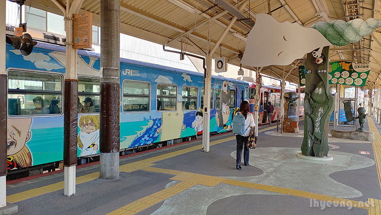 Yonago, Kitaro carriage. Yonago, Kitaro carriage.