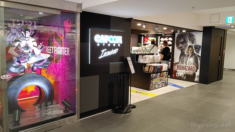 Ikebukuro Capcom store featuring Juri, Leon and Grace Ikebukuro Capcom store featuring Juri, Leon and Grace