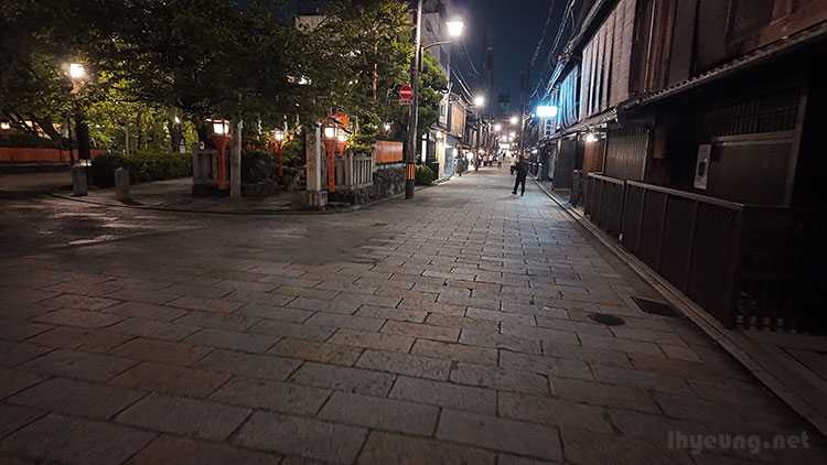 Shrines even in the night districts.