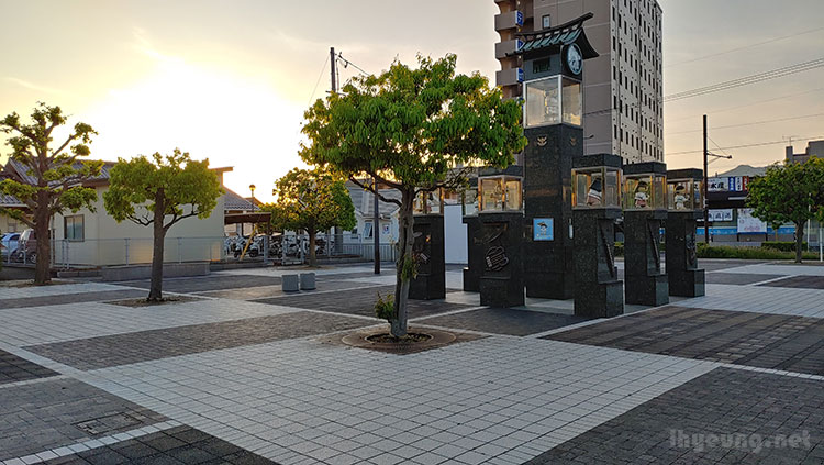 Musical statues outside Izumoshi Station.