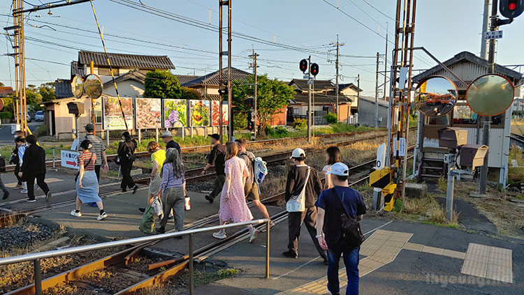 Changing trains at Kuwato Station.
