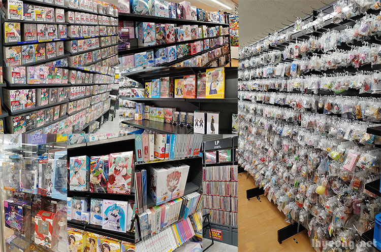Cheap pre-owned figures can be found at Book Off.